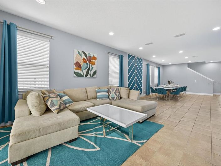 Image No.7-10 Bed Property for sale