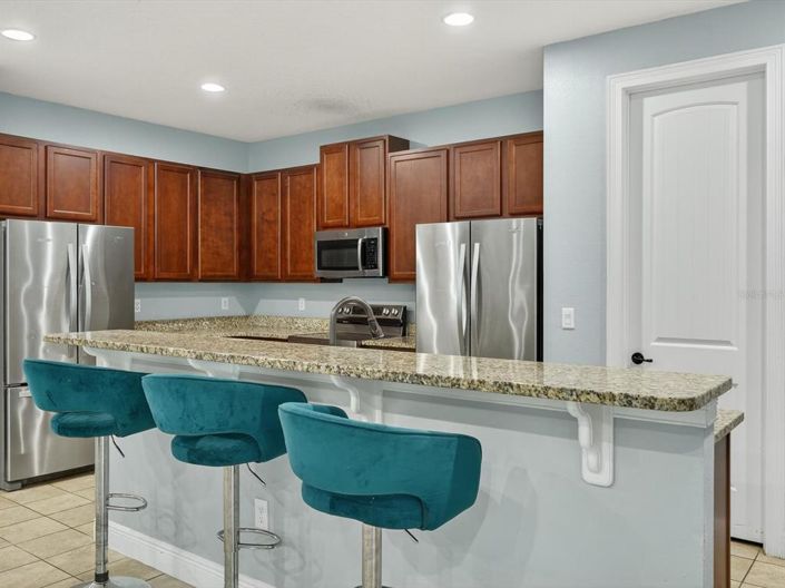 Image No.8-10 Bed Property for sale