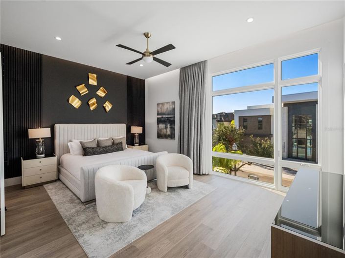 Image No.58-11 Bed Property for sale