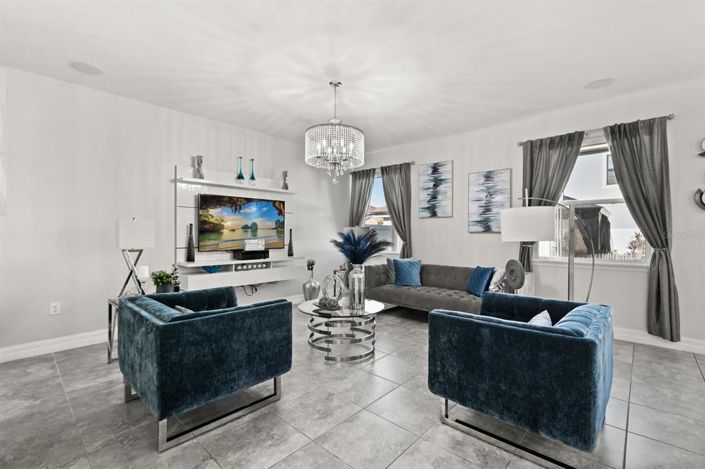 Image No.5-4 Bed Property for sale