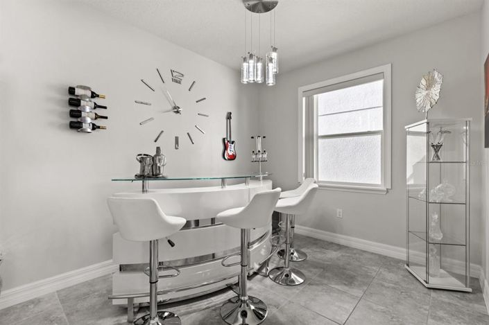 Image No.6-4 Bed Property for sale