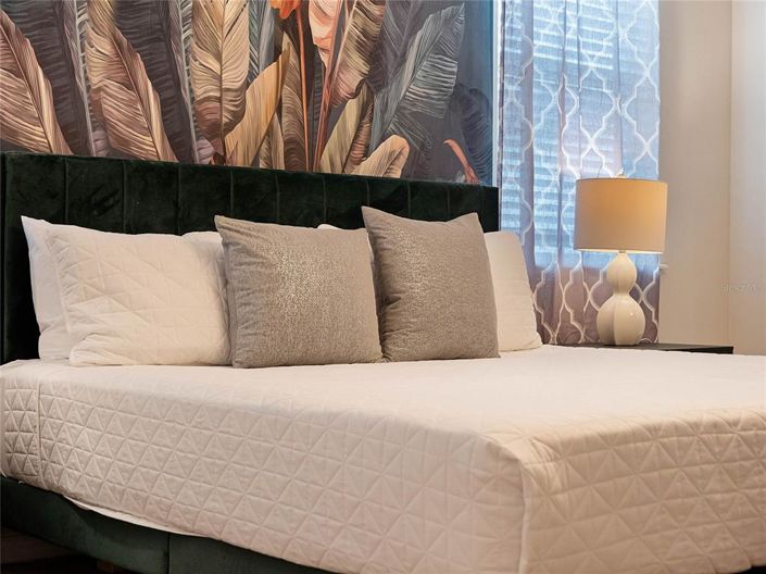 Image No.50-10 Bed Property for sale