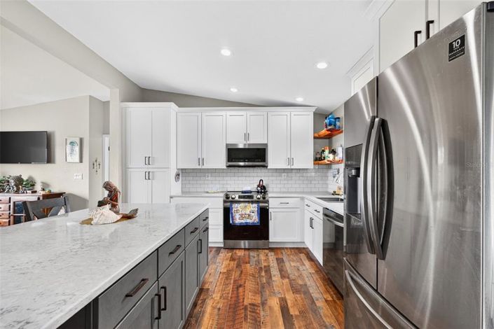 Image No.11-4 Bed Property for sale