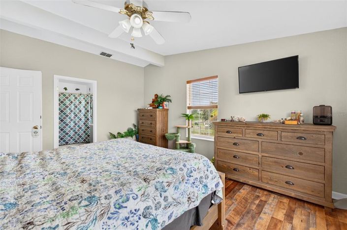 Image No.15-4 Bed Property for sale