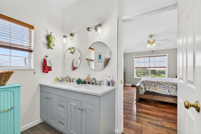 Image No.16-4 Bed Property for sale