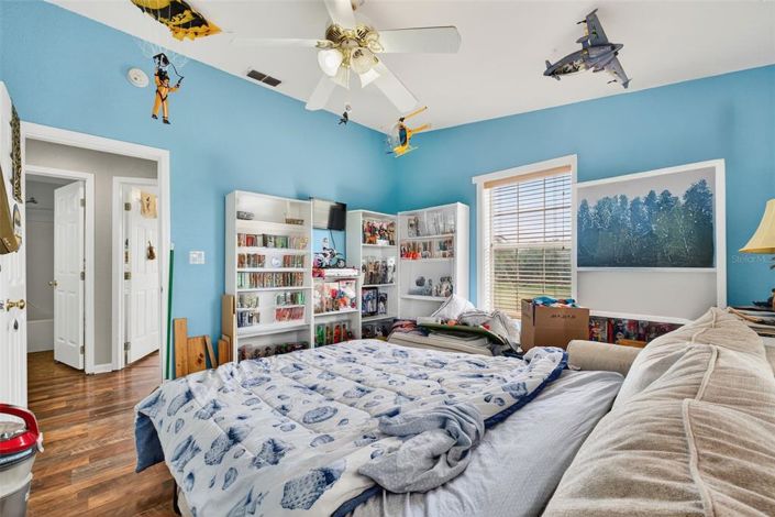 Image No.24-4 Bed Property for sale