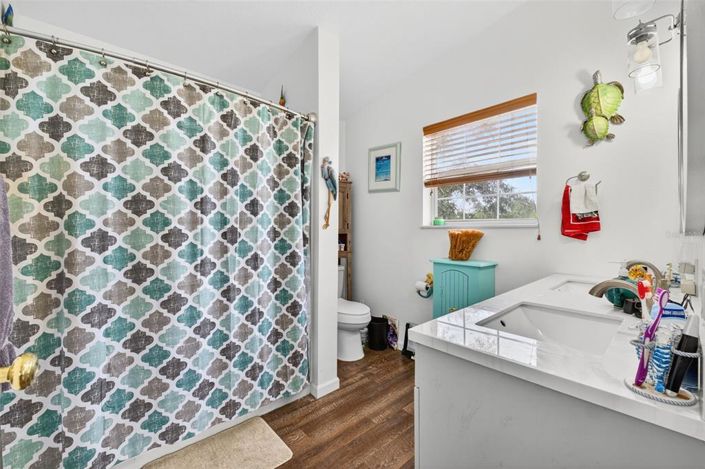 Image No.32-4 Bed Property for sale