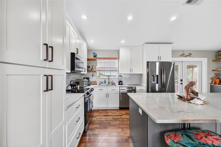 Image No.8-4 Bed Property for sale