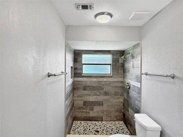 Image No.13-3 Bed Property for sale