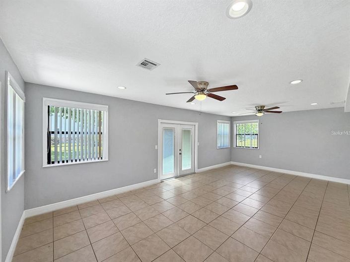 Image No.8-3 Bed Property for sale