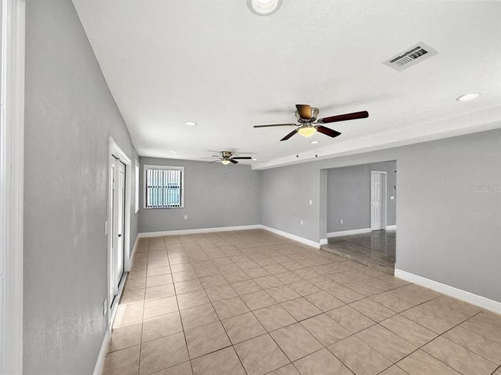 Image No.9-3 Bed Property for sale