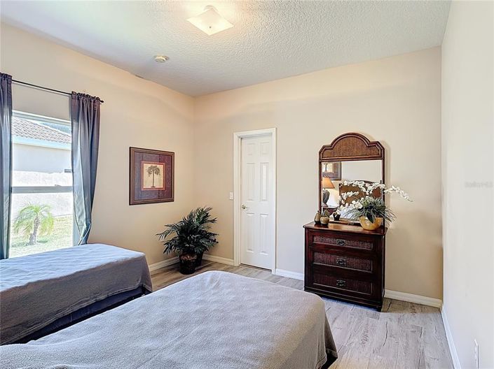 Image No.14-4 Bed Property for sale