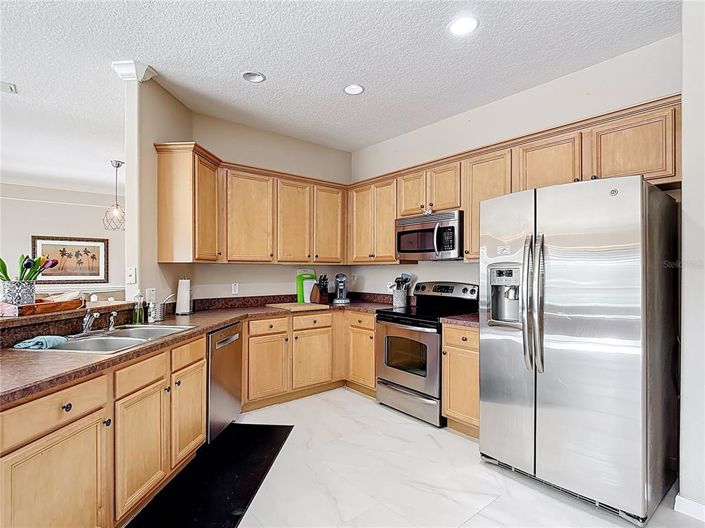 Image No.30-4 Bed Property for sale