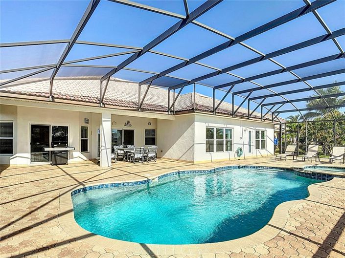 Image No.5-4 Bed Property for sale