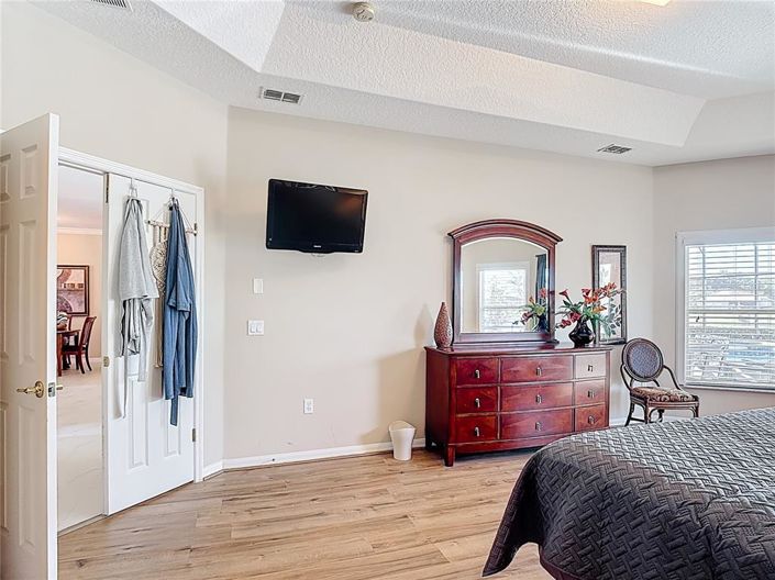 Image No.56-4 Bed Property for sale