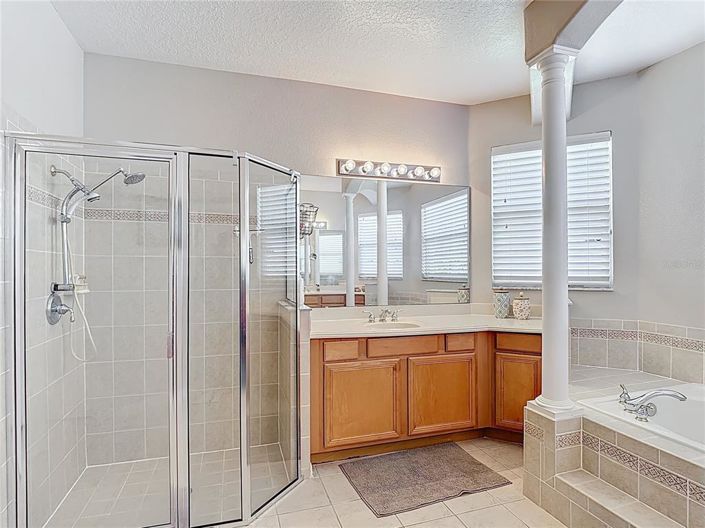 Image No.57-4 Bed Property for sale