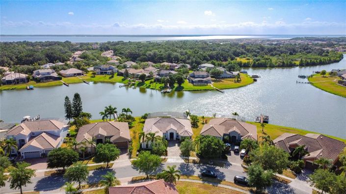 Image No.7-4 Bed Property for sale