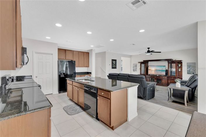 Image No.8-4 Bed Property for sale