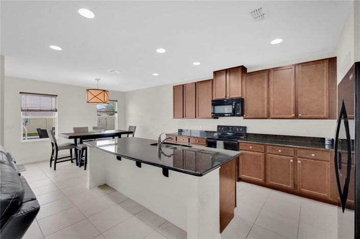 Image No.9-4 Bed Property for sale