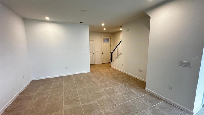 Image No.12-3 Bed Townhouse for sale