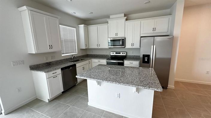 Image No.26-3 Bed Townhouse for sale