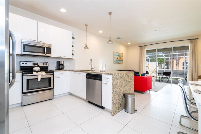 Image No.26-3 Bed Townhouse for sale