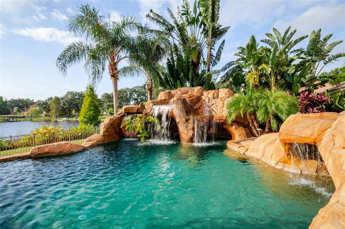 Image No.43-5 Bed Property for sale