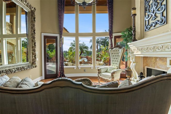 Image No.5-5 Bed Property for sale