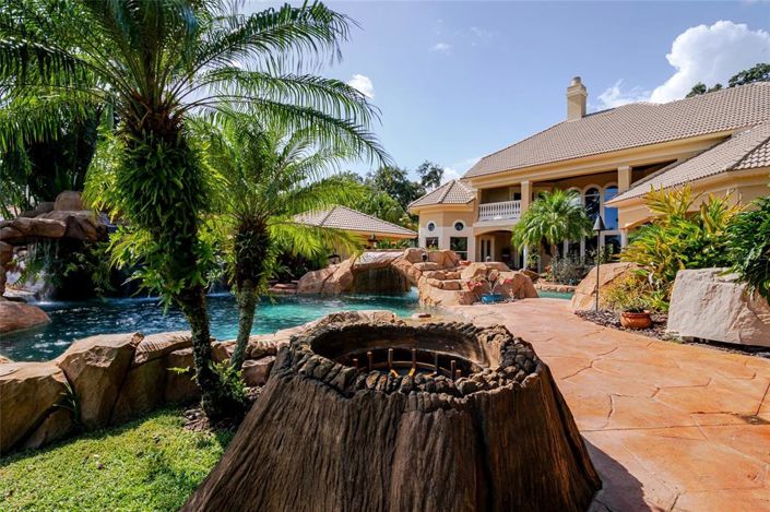 Image No.55-5 Bed Property for sale