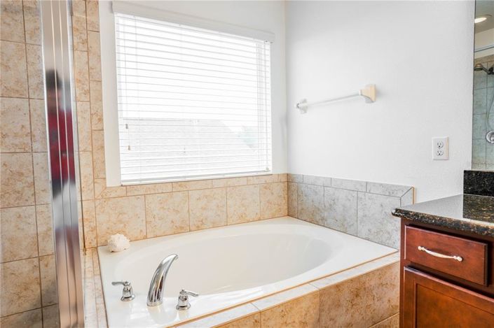 Image No.15-4 Bed Property for sale