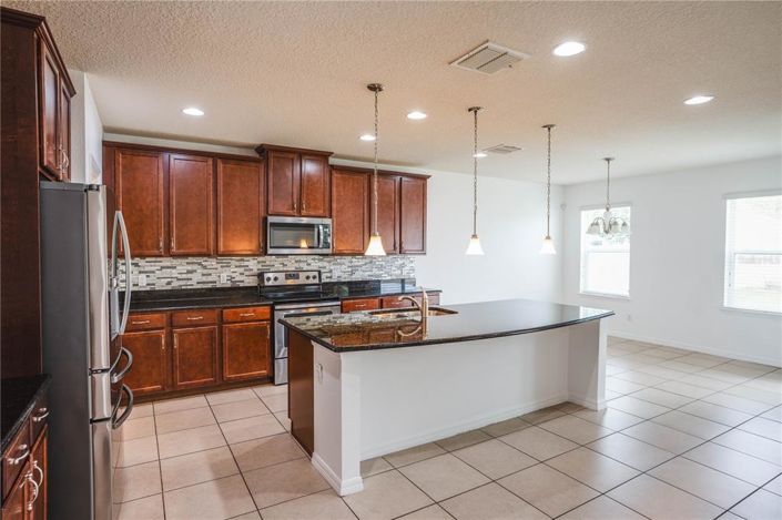 Image No.5-4 Bed Property for sale