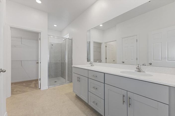 Image No.11-3 Bed Property for sale