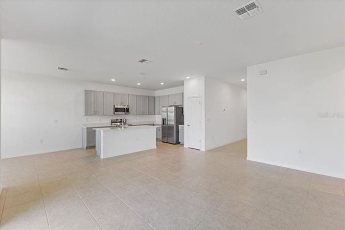 Image No.6-3 Bed Property for sale