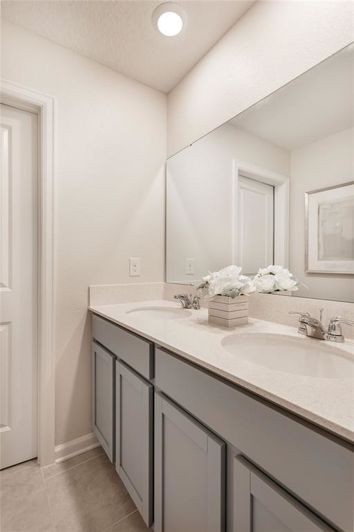 Image No.20-5 Bed Property for sale