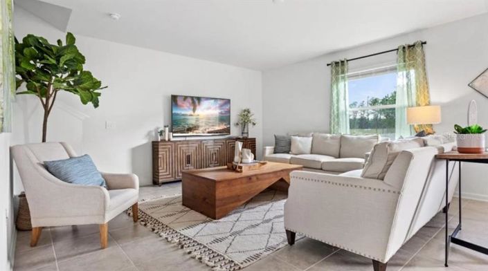 Image No.2-4 Bed Property for sale