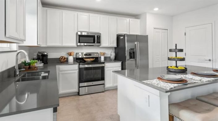 Image No.5-4 Bed Property for sale