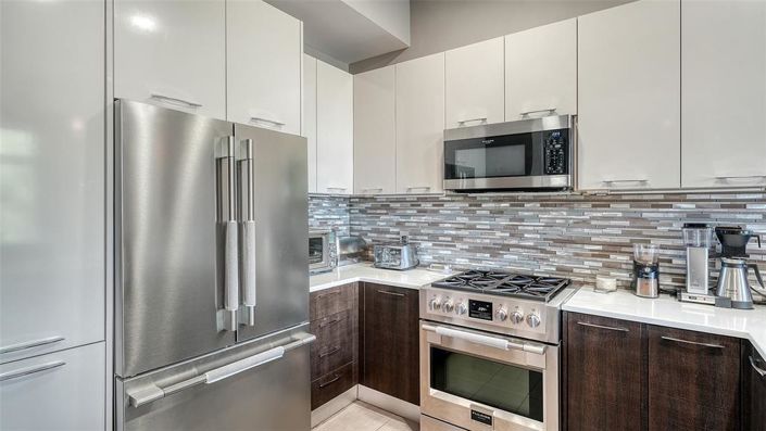 Image No.17-3 Bed Property for sale