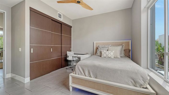 Image No.33-3 Bed Property for sale