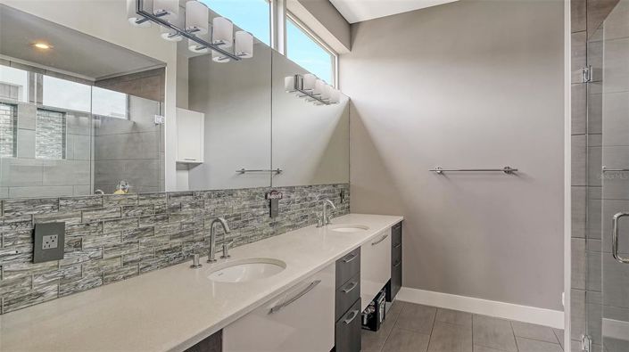 Image No.35-3 Bed Property for sale