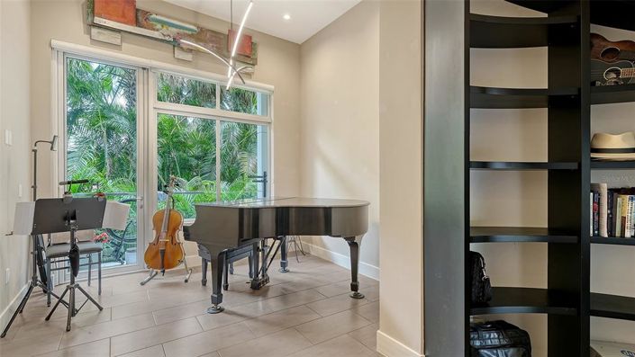 Image No.7-3 Bed Property for sale