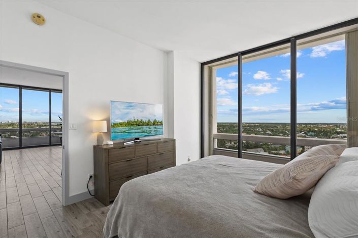 Image No.19-2 Bed Property for sale