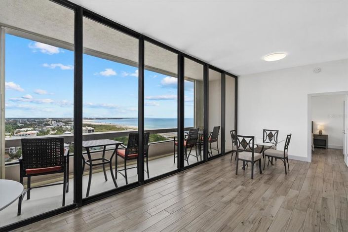 Image No.9-2 Bed Property for sale