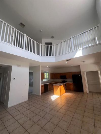 Image No.4-6 Bed Property for sale