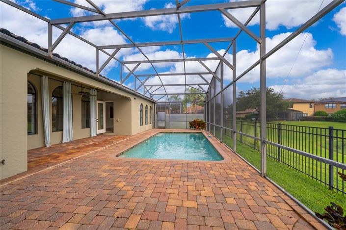 Image No.44-4 Bed Property for sale