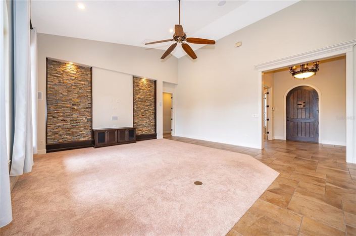 Image No.9-4 Bed Property for sale