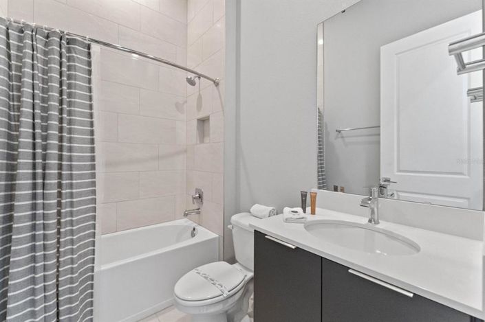 Image No.11-5 Bed Property for sale