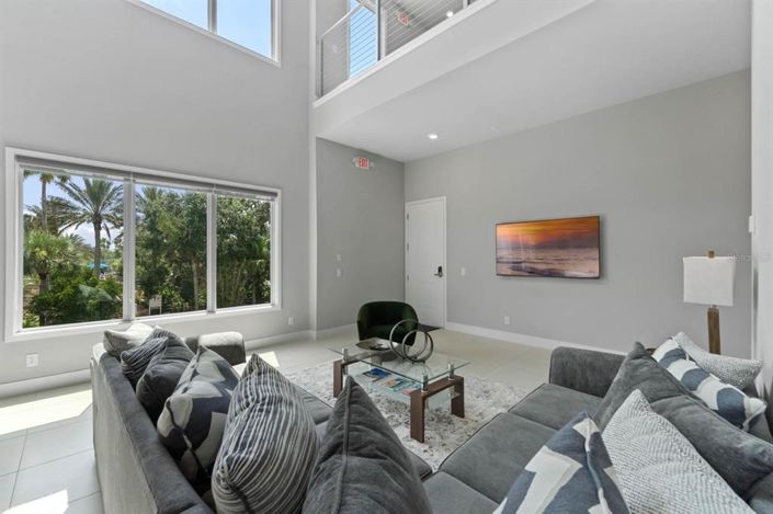 Image No.17-5 Bed Property for sale