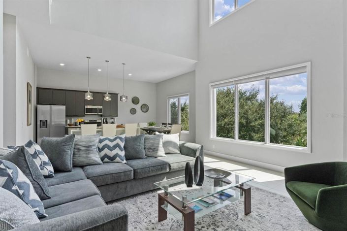 Image No.5-5 Bed Property for sale