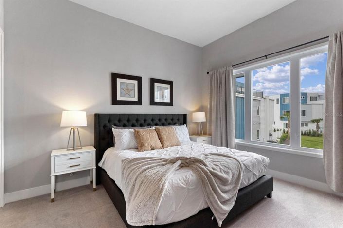 Image No.9-5 Bed Property for sale