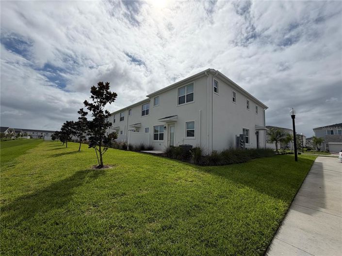 Image No.42-3 Bed Townhouse for sale